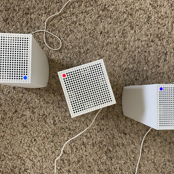 Linksys Velop MX4200 AX4200 Tri-Band Wi-Fi 6 Mesh (3-Pack) and Power Adapters - Picture 5 of 12